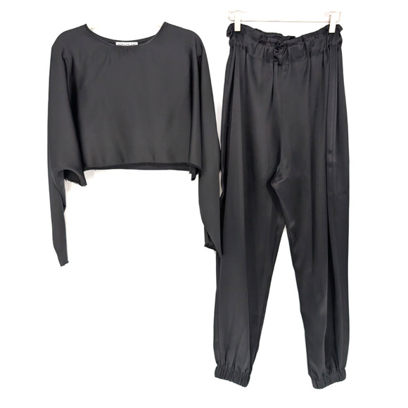 Nonchalant Label Emilia Satin Crop Top & Evory Satin Jogger Set Black Glam Small - Picture 4 of 14